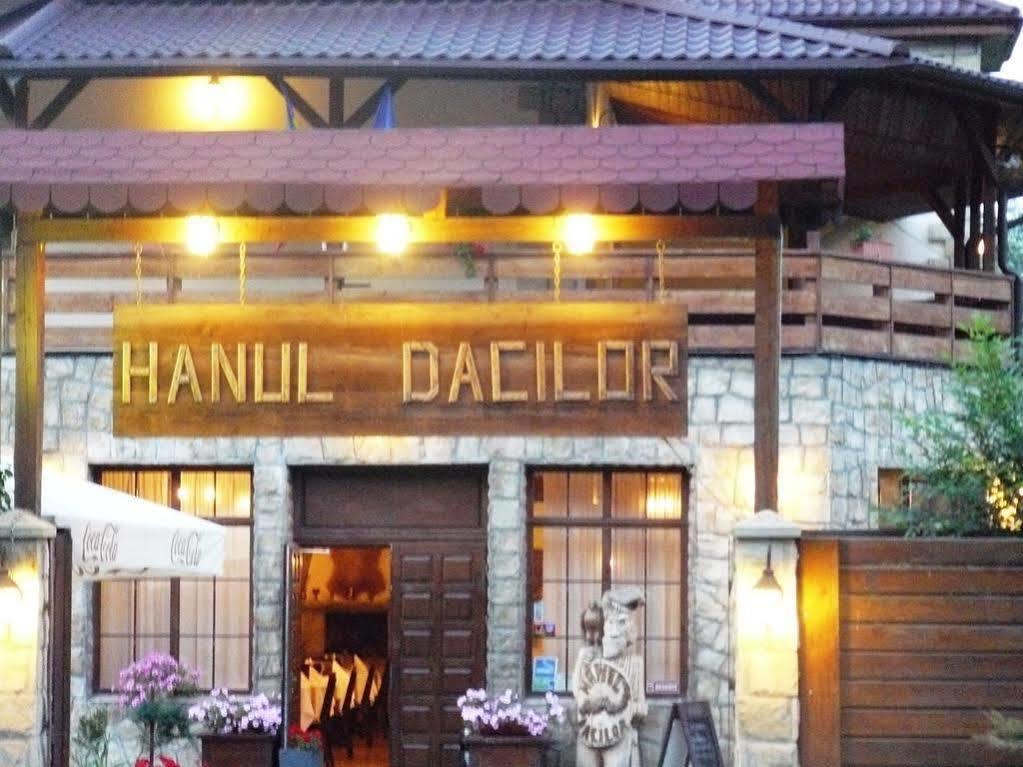 יאשי Hanul Dacilor מראה חיצוני תמונה