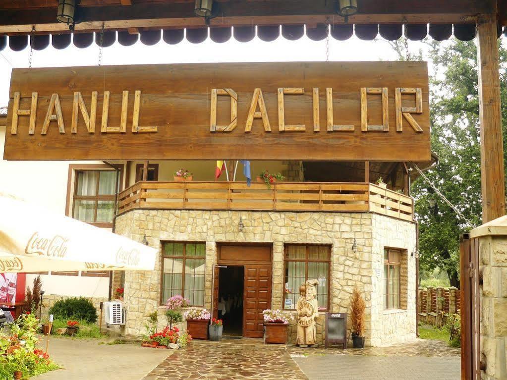 יאשי Hanul Dacilor מראה חיצוני תמונה
